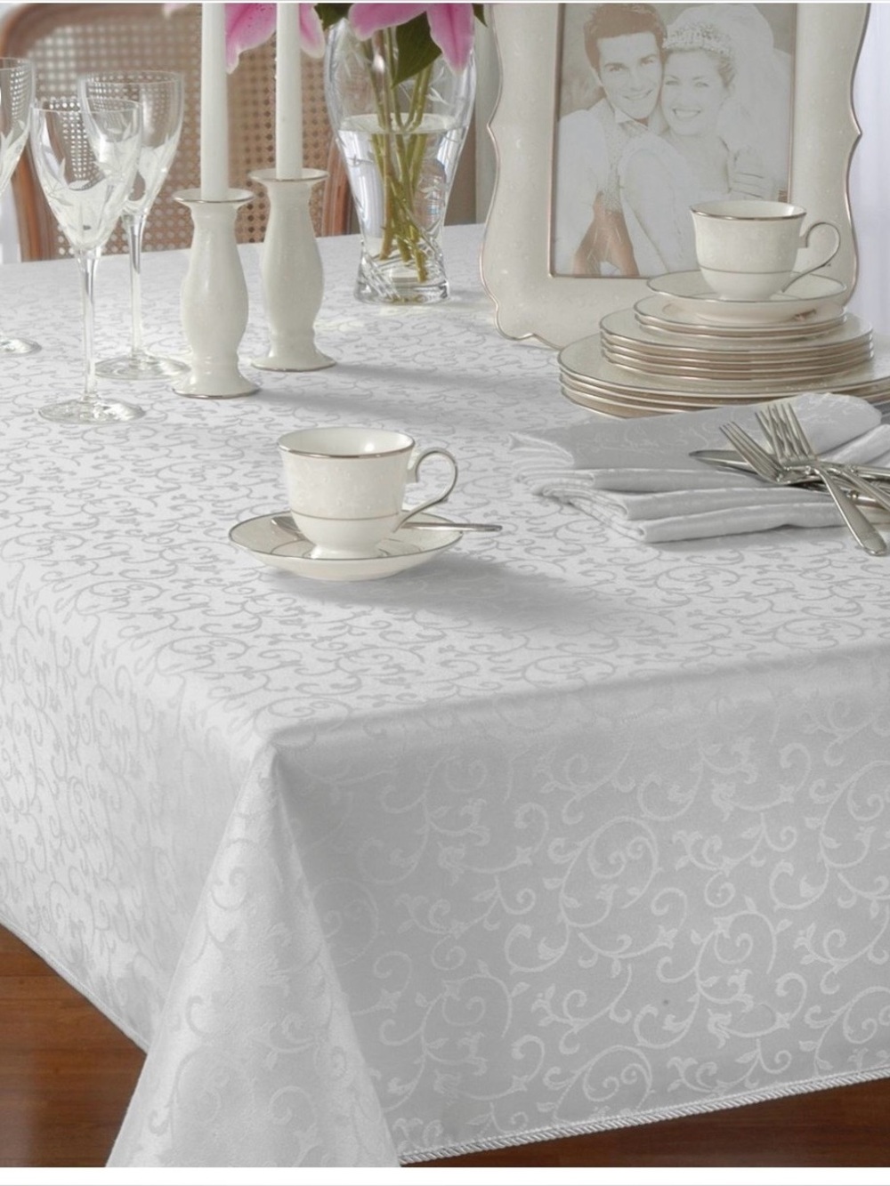 Lenox White Damask Scroll Tablecloth